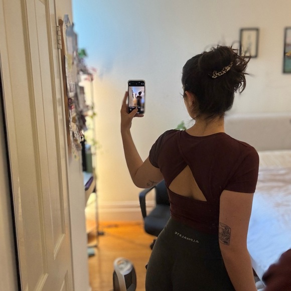 Athleta cropped tee - Picture 6 of 6